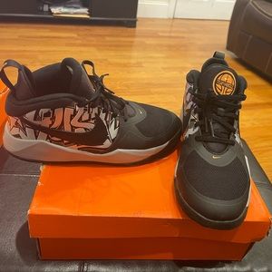 Team hustle, graffiti sneakers